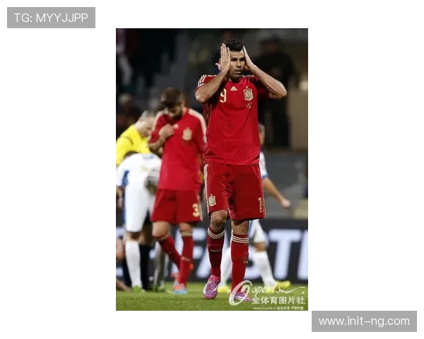 科莫崛起背后的战术体系：法布雷加斯打造攻防均衡劲旅